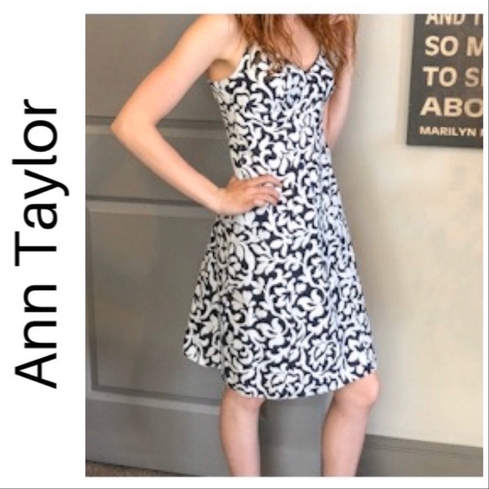 💕Ann Taylor black & white spaghetti strap dress💕